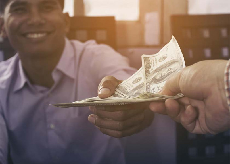 向別人借錢借出好名聲，那些有錢人沒告訴你的致富法則！