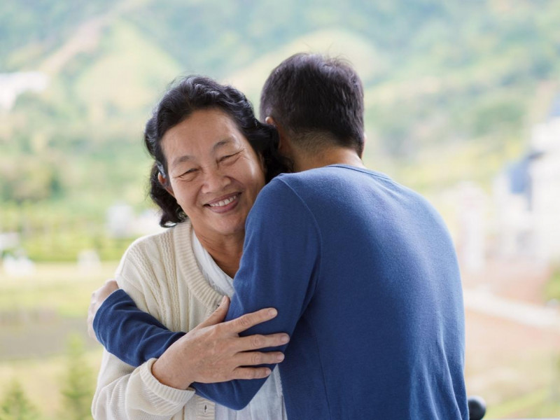 「從小養你花那麼多錢，每月1、2萬回饋父母不是應該的嗎？」孝親費該怎麼給，理財達人這樣說