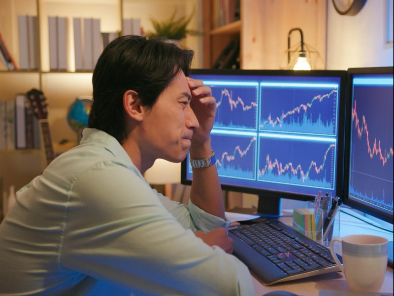 名校畢業有醫師執照，他為何迫切貸款投身股市？一個5年從780萬負債翻身1.3億資產的「狠人」故事