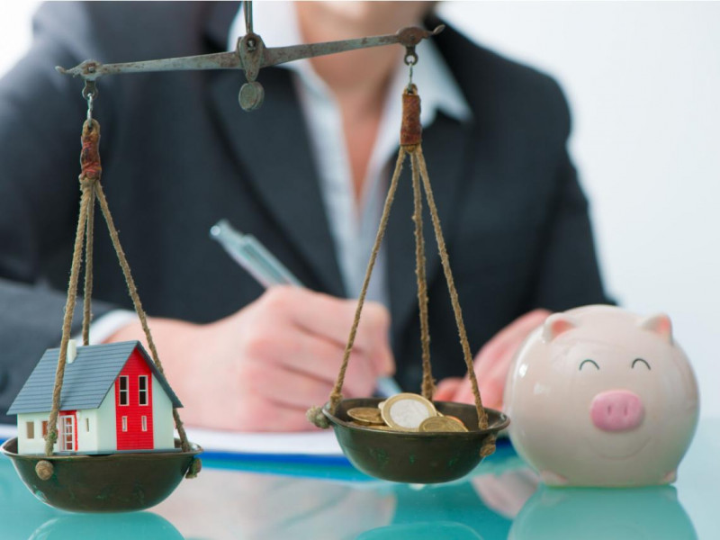 如何才能財富自由？他不到50歲提早退休，投資月賺7萬身家破億：從前我建議買房，現在要存股高股息