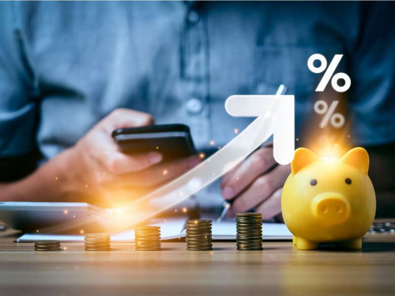 她趁股災多存44張第一金，40幾歲提早退休，年領160萬股息卻說：再來一次不存金融股，狂買這檔ETF