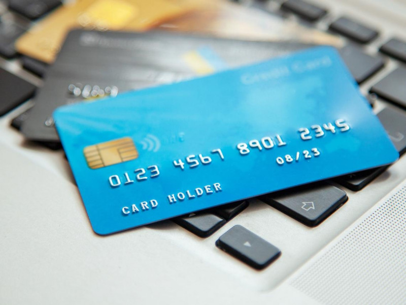 持有信用卡對於貸款的影響有多大呢？